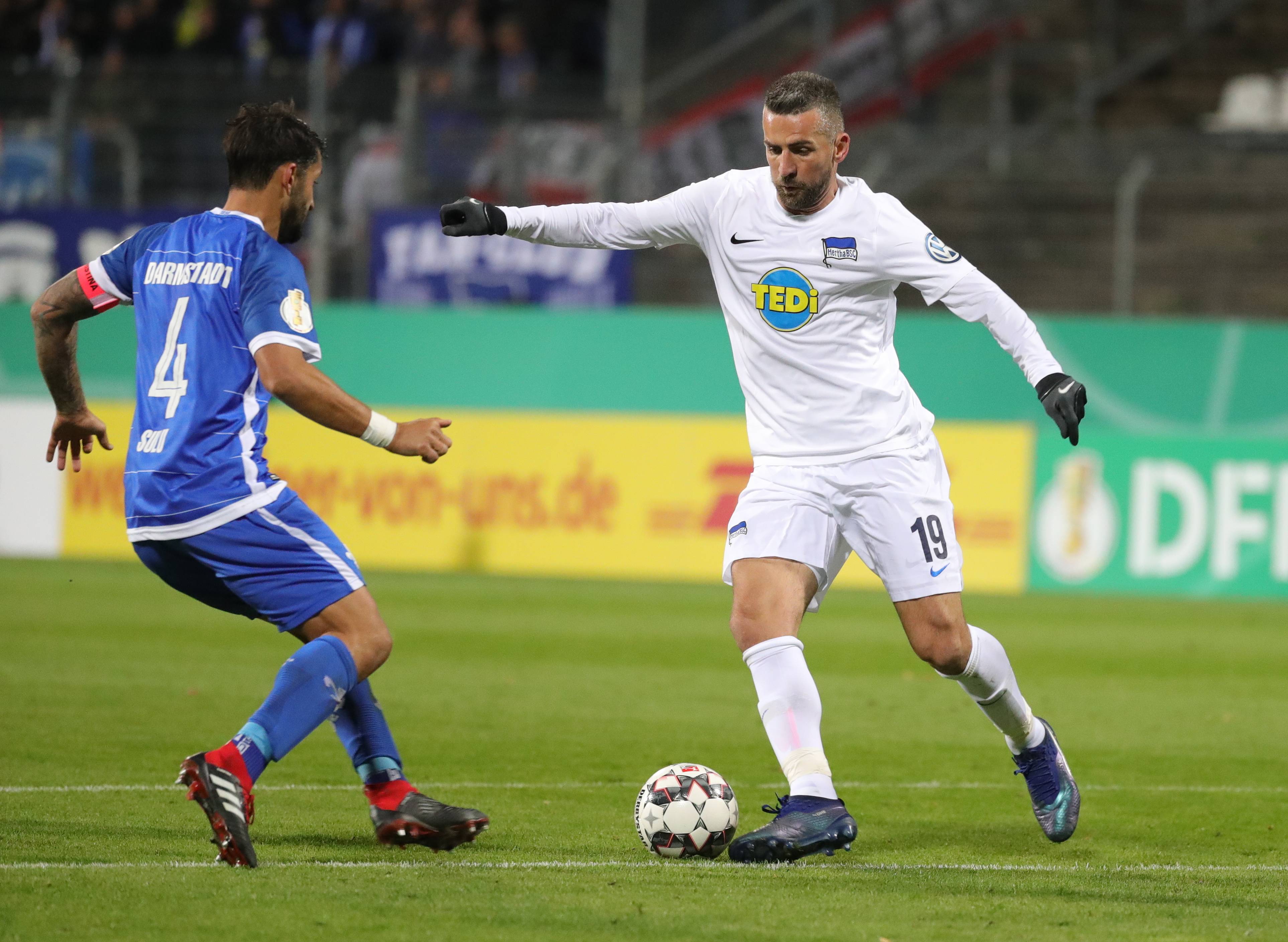 爱游戏登录-包含安格斯主场大胜图卢兹，取得近期首场胜利的词条