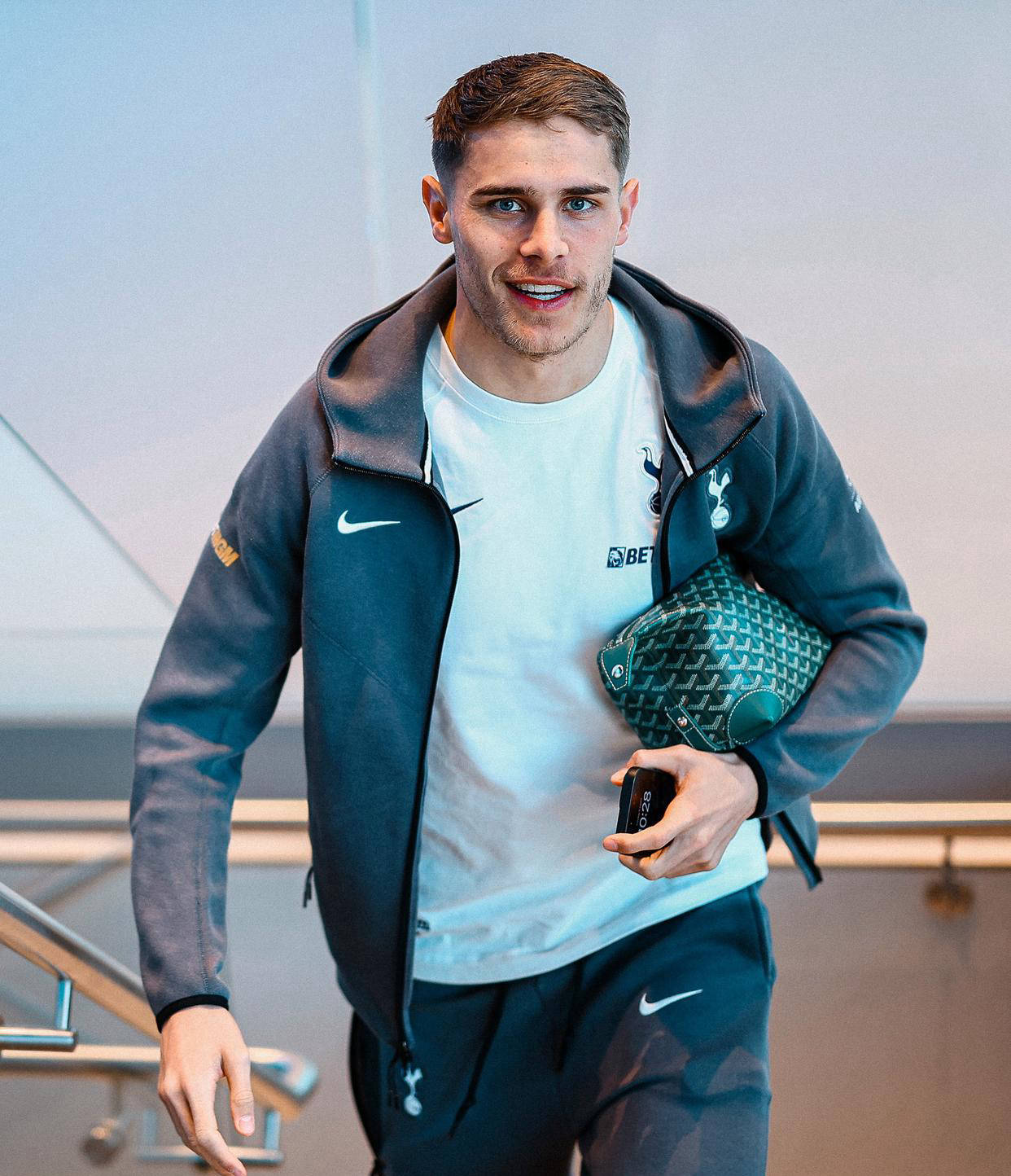 爱游戏入口-关于热刺主帅调整战术，全面压制对手的信息