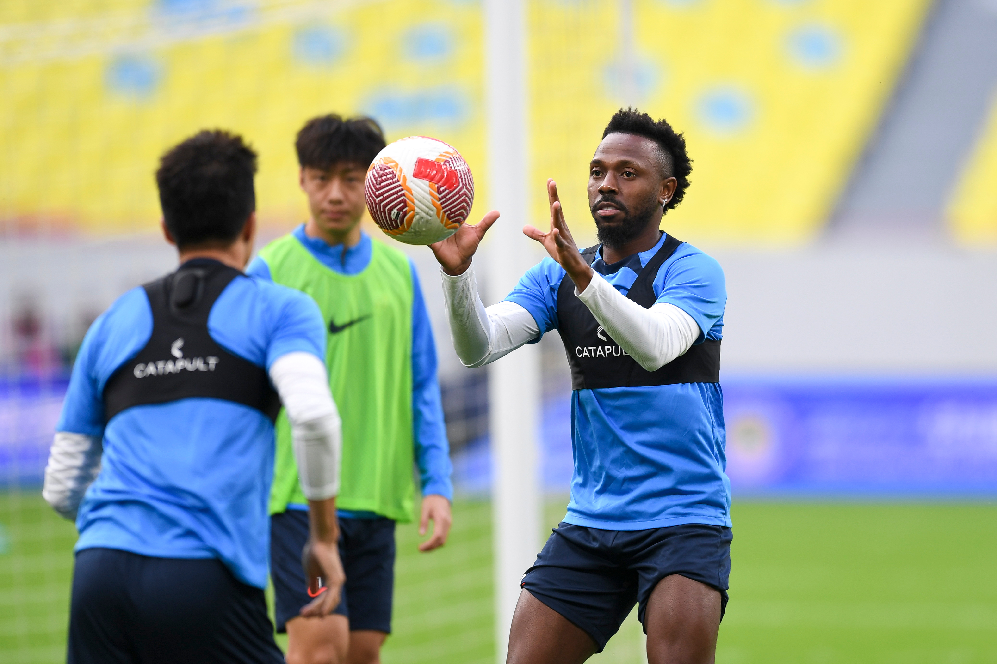 包含申花争冠大战在即,球队士气高昂备战完毕!的词条 包含申花争冠大战在即,球队士气高昂备战完毕!的词条