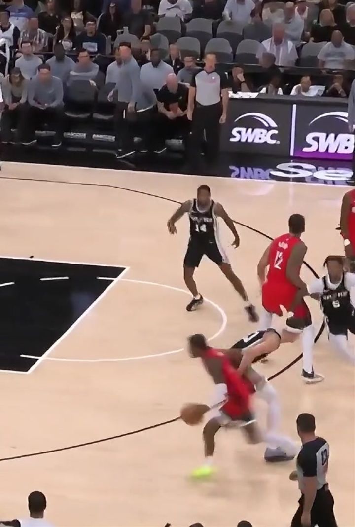 包含勇士马刺对决,强强对话球场上演绝技的词条 包含勇士马刺对决,强强对话球场上演绝技的词条