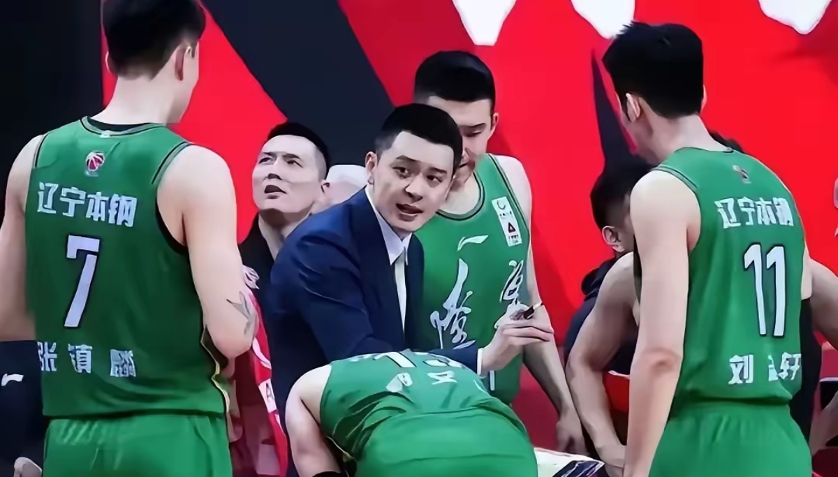 爱游戏app下载-包含队内强力内线再添新兵，助力球队逆转胜利的词条