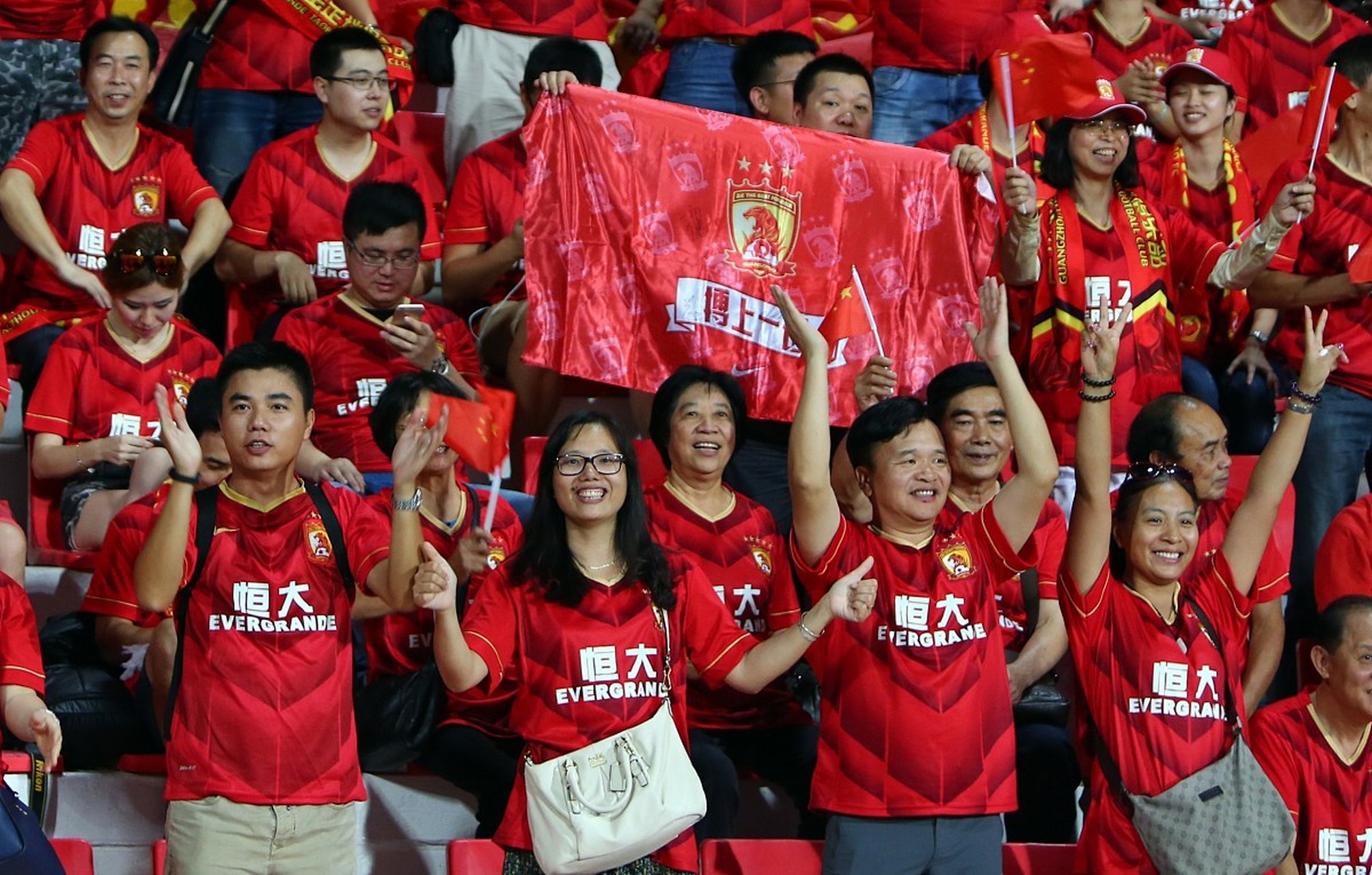 上港战胜泰达,恒大遭遇劲敌逼近积分榜 上港战胜泰达,恒大遭遇劲敌逼近积分榜