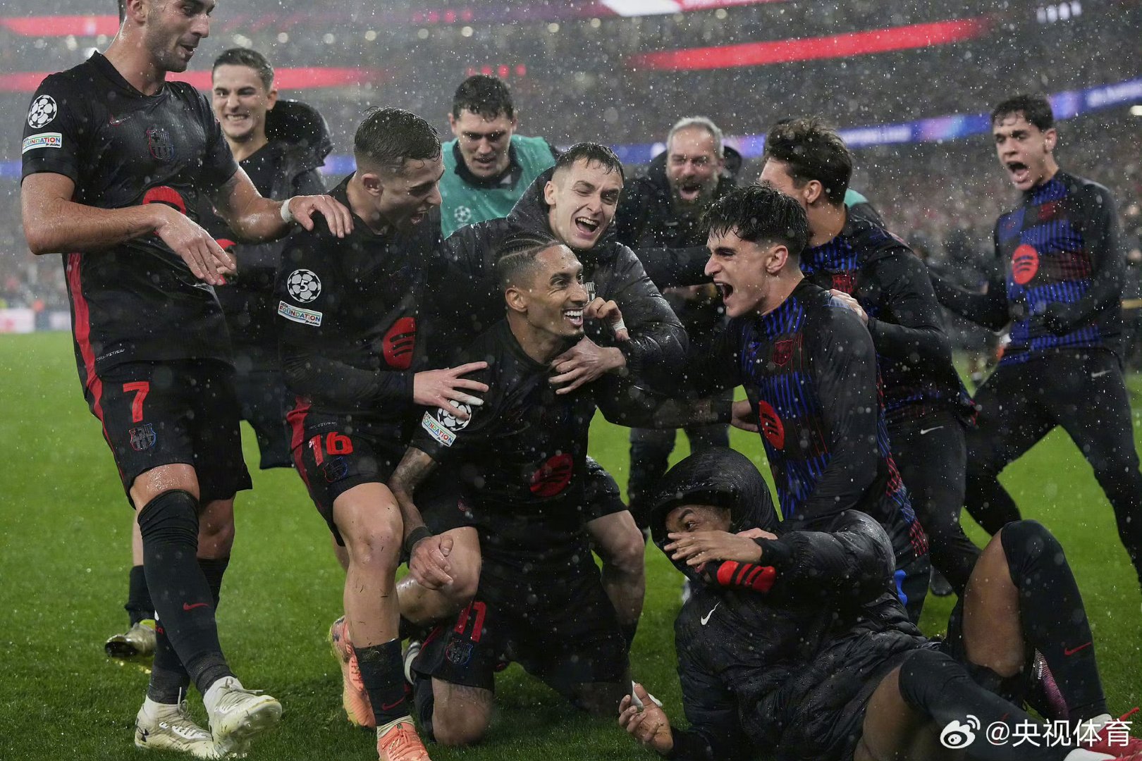 爱游戏体育官网-巴塞罗那连胜终结，不敌实力强队的简单介绍