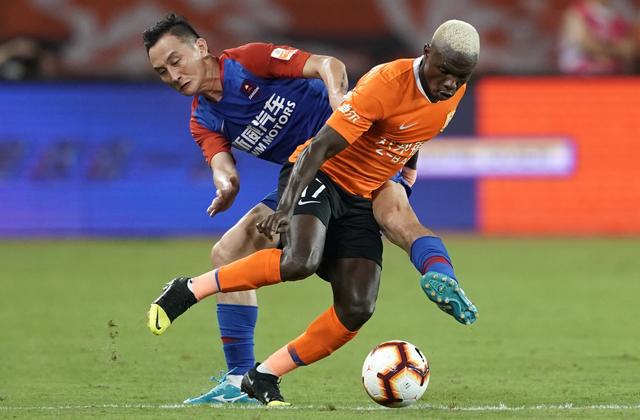 关于武汉卓尔主场-击败重庆斯威，喜迎胜利的信息