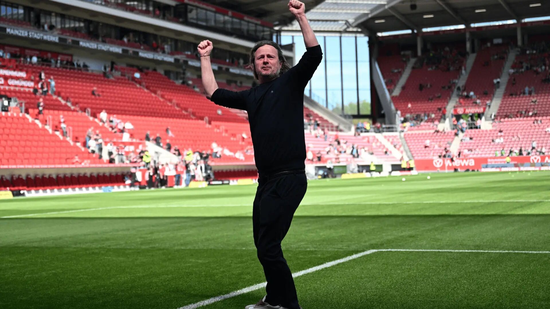 爱游戏在线-美因茨在主场大胜，势头如虹的简单介绍