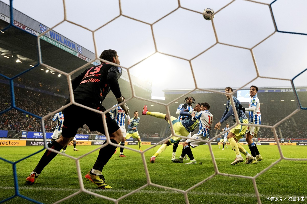 包含欧洲足球赛场上的激情对决引爆球迷热情的词条 包含欧洲足球赛场上的激情对决引爆球迷热情的词条