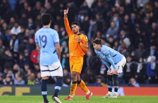 爱游戏在线登录-美国中场球员在欧洲杯上演出绝杀一幕