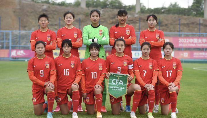 爱游戏在线-中国女足集训备战，冲击世界杯金牌
