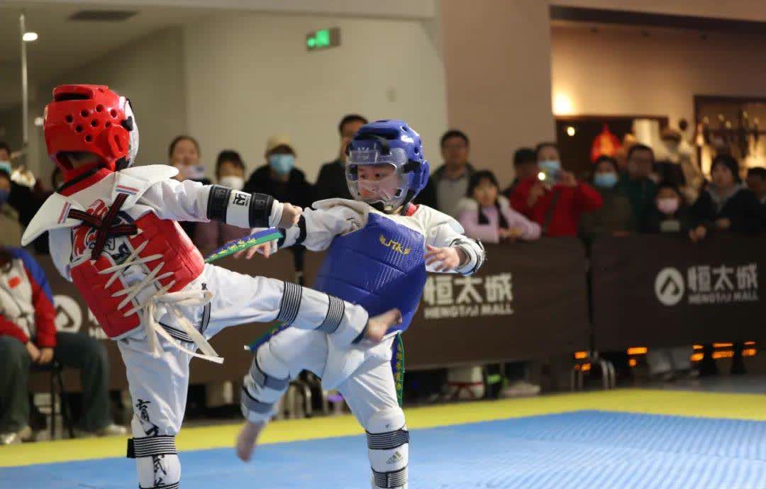 爱游戏官方入口-中国跆拳道选手突破瓶颈，晋级八强的简单介绍