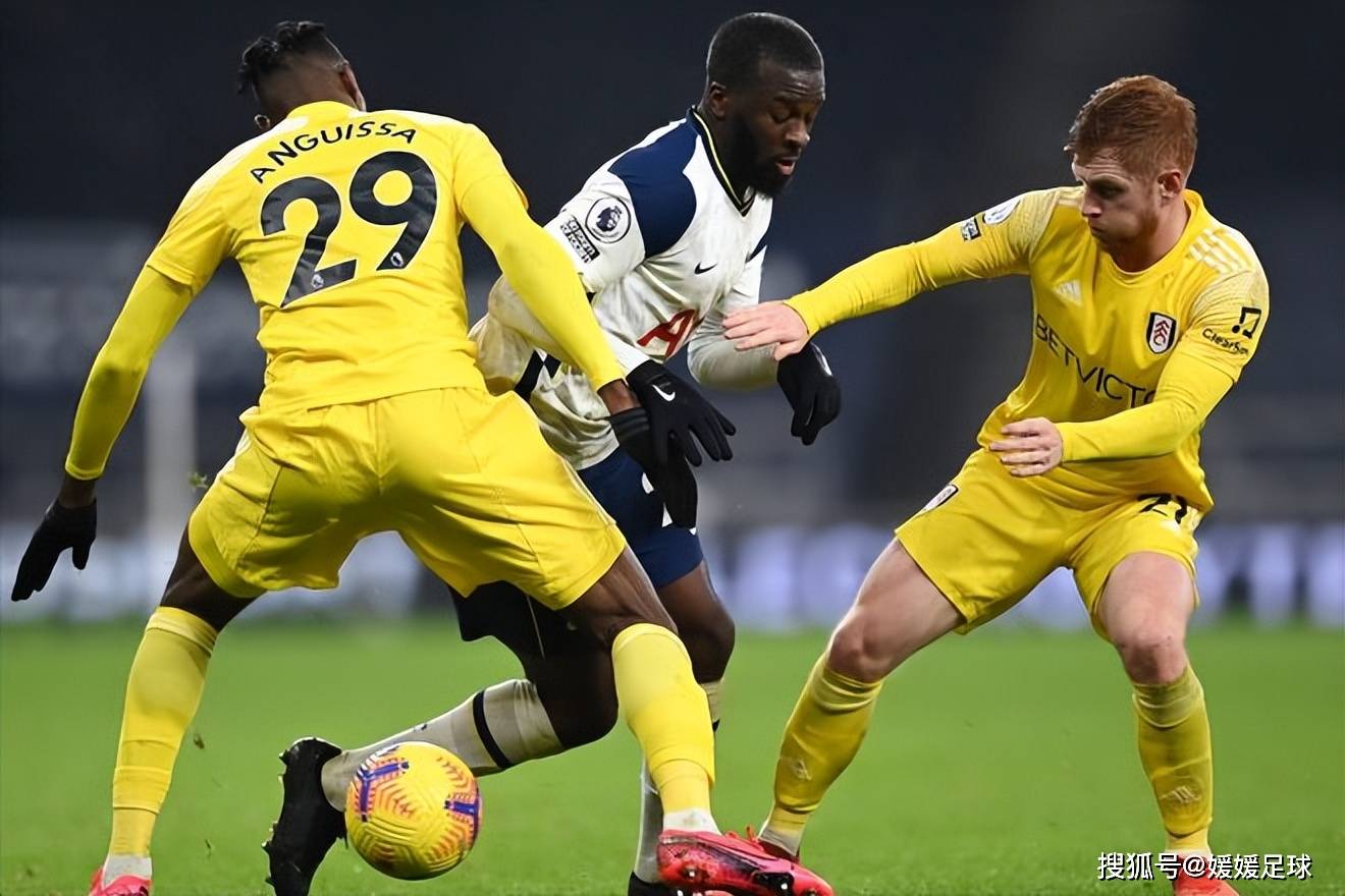 曼城连胜伯恩利,稳居联赛前四 曼城连胜伯恩利,稳居联赛前四