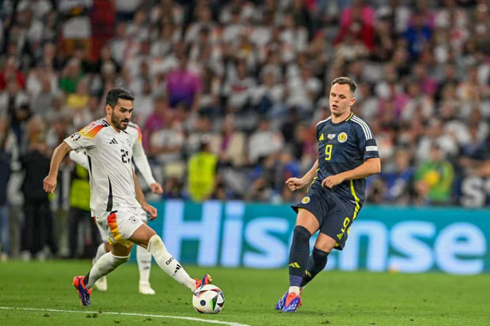 爱游戏官网-意大利战平瑞士，争夺晋级资格激烈的简单介绍