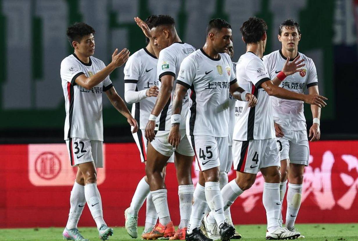 爱游戏登录入口-国安客场一胜，中超冠军悬念再起变数的简单介绍