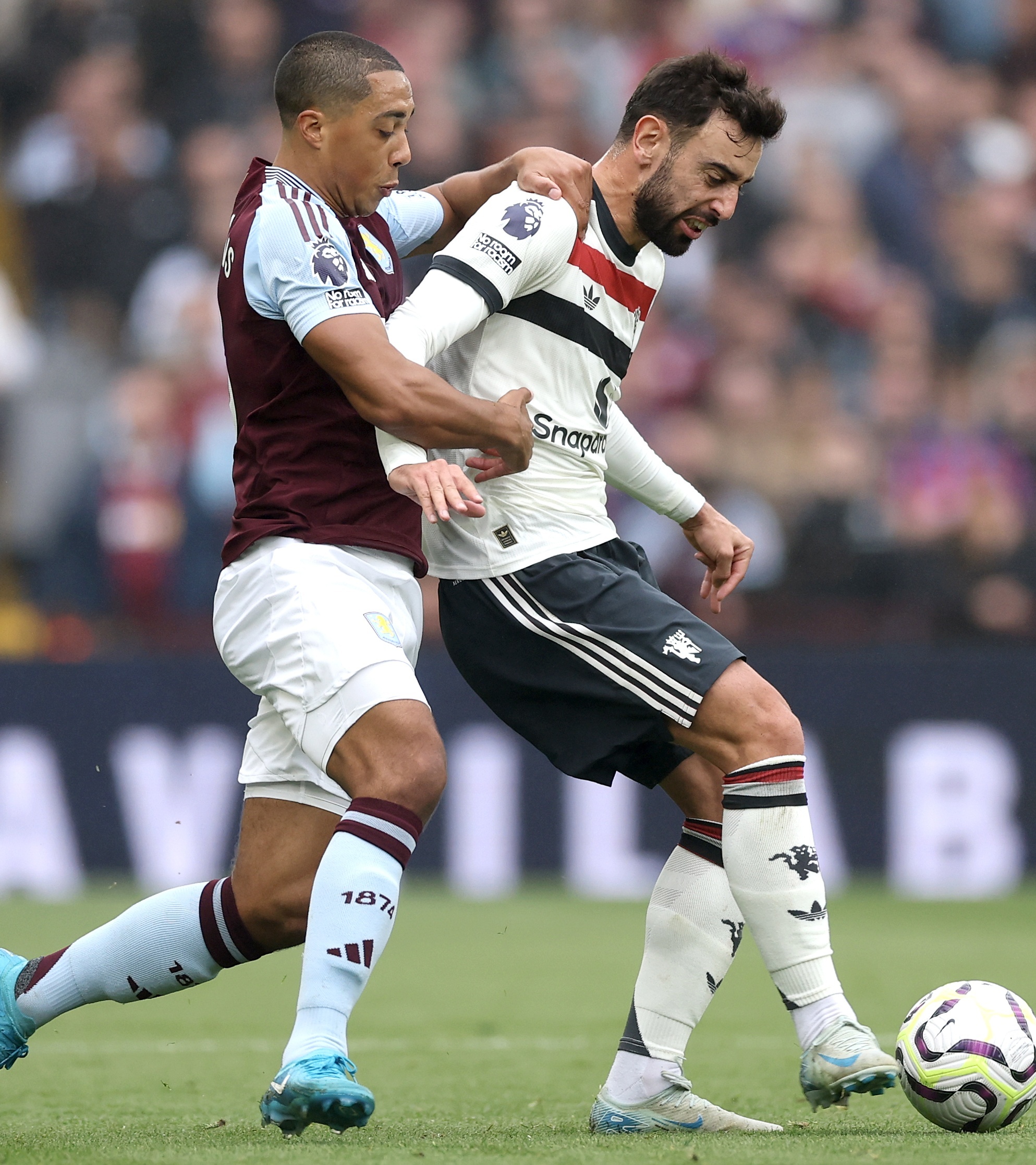 爱游戏在线登录-包含阿斯顿维拉客场大胜，后卫力保零封，迎来关键三分的词条