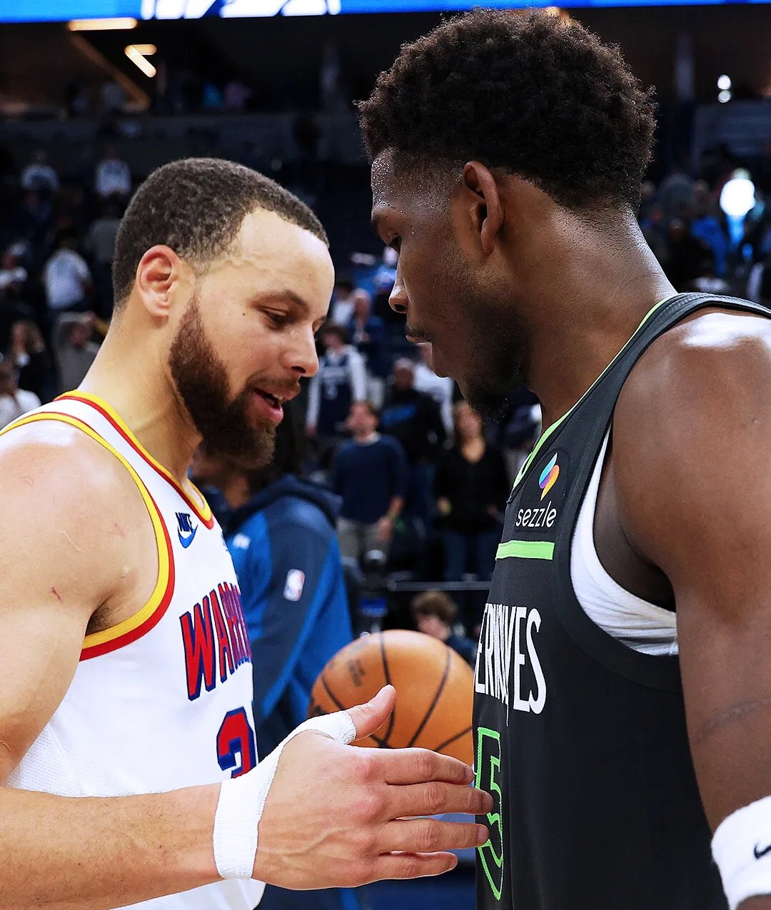 包含森林狼队与勇士队交易成立,引发球迷热议的词条 包含森林狼队与勇士队交易成立,引发球迷热议的词条