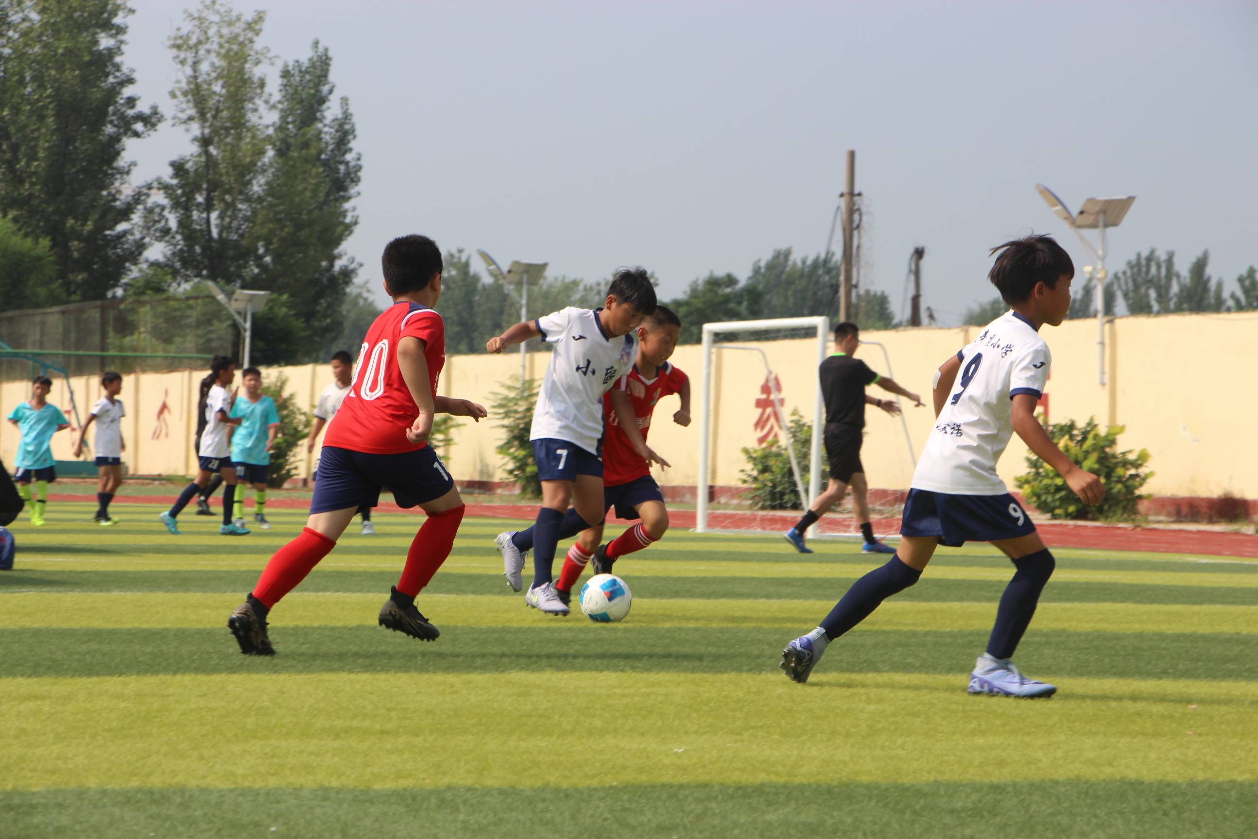 蓬勃发展的足球运动促进体育精神 蓬勃发展的足球运动促进体育精神