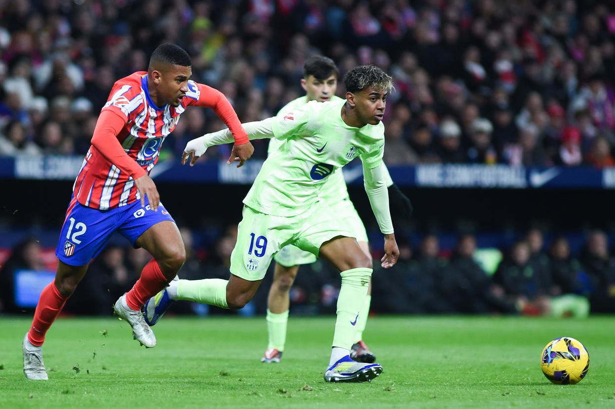 巴塞罗那客场逆转那不勒斯,领先优势不减的简单介绍 巴塞罗那客场逆转那不勒斯,领先优势不减的简单介绍