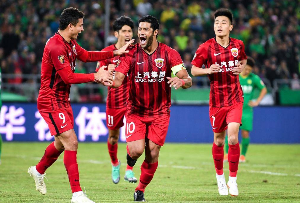 爱游戏登录-上港客场失利，引发球队冲击力不足的讨论