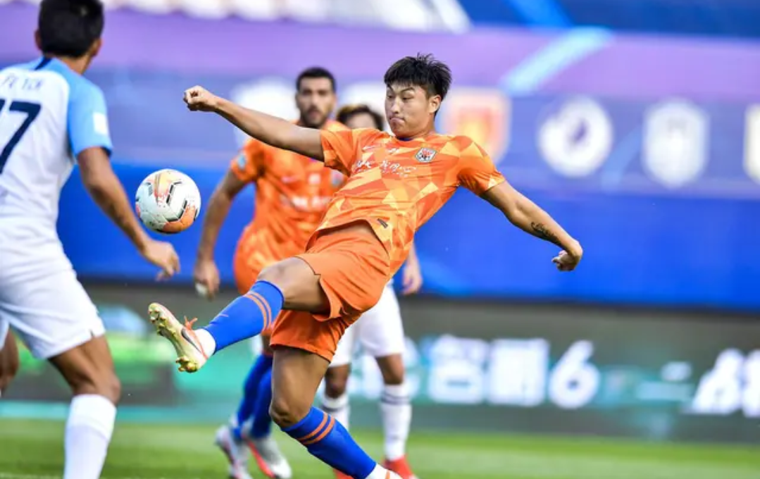 爱游戏-广州富力战绩起伏，山东鲁能前程光明的简单介绍