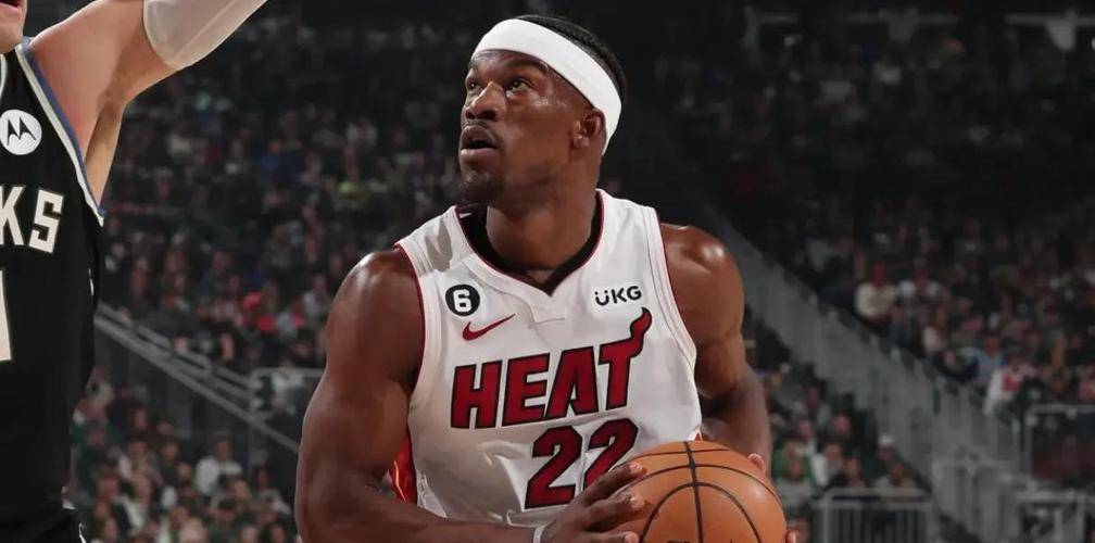 爱游戏登录入口-包含热火队防守压制雄鹿，取得关键胜利的词条