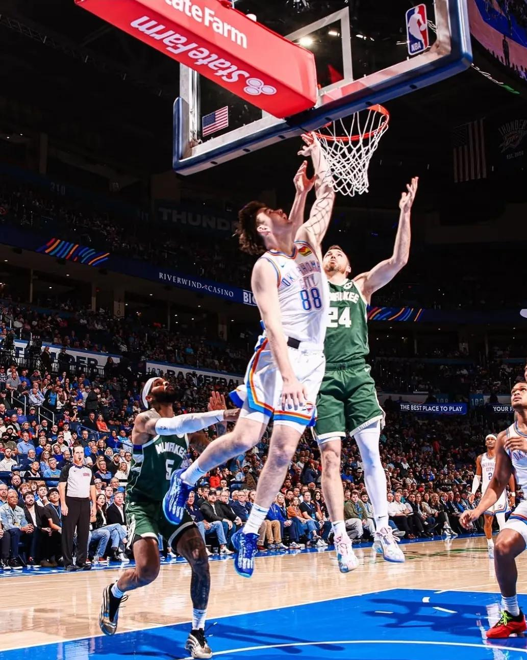 包含热火队防守压制雄鹿,取得关键胜利的词条 包含热火队防守压制雄鹿,取得关键胜利的词条