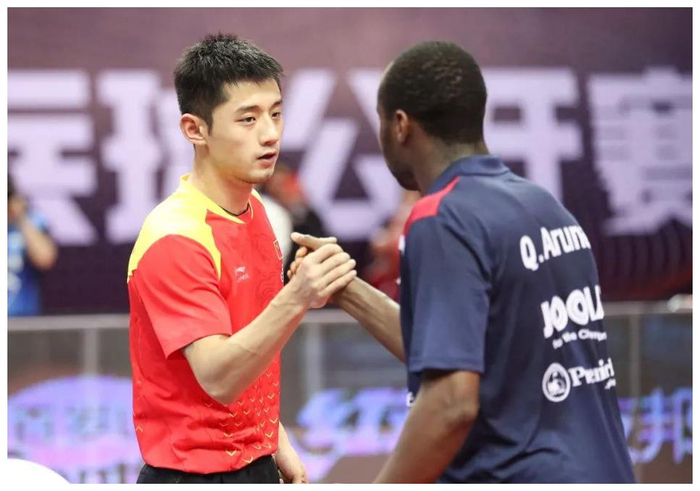 雄狮队全队冲击冠军,气势如虹 雄狮队全队冲击冠军,气势如虹