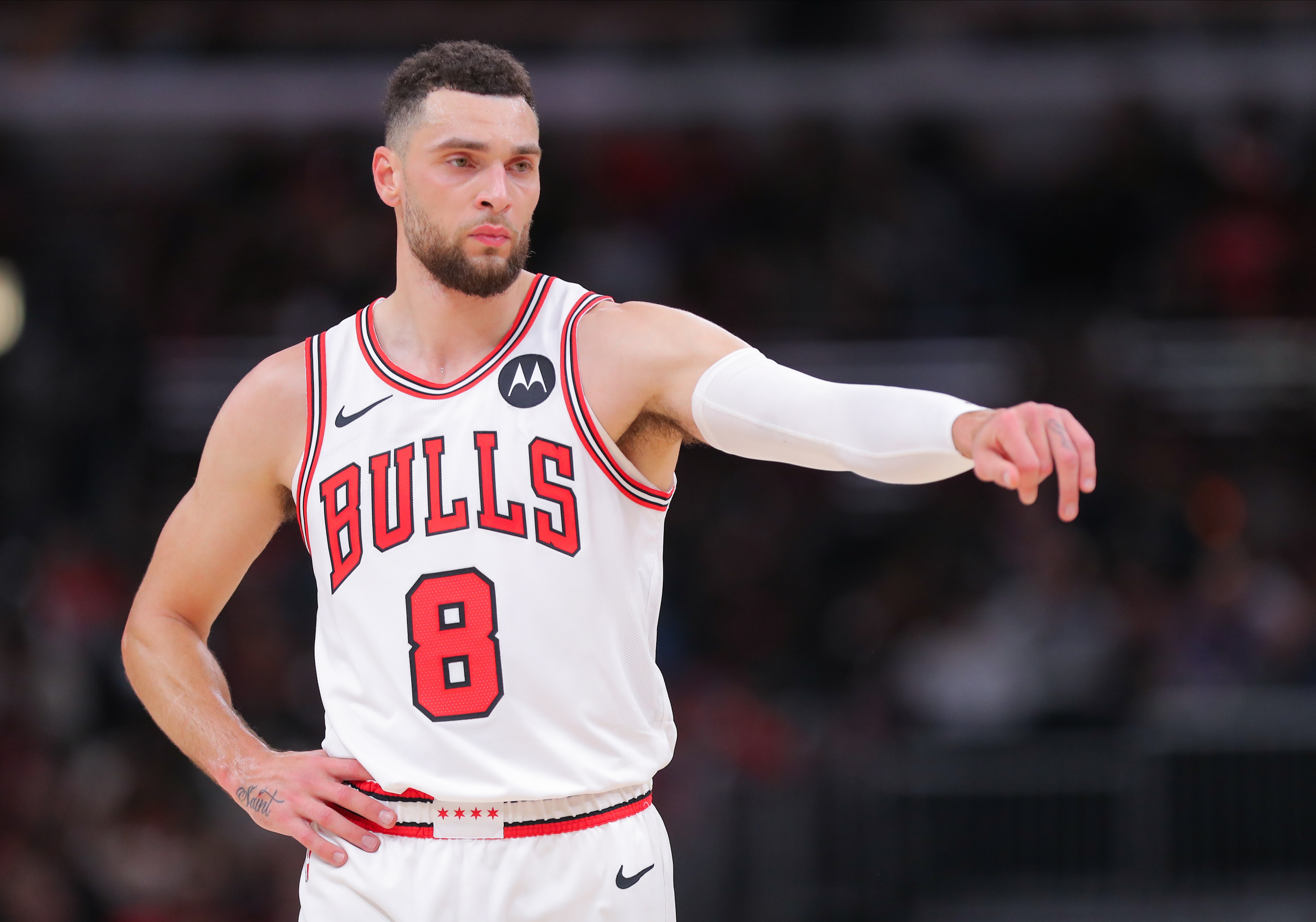 拉文砍下35分,公牛击败凯尔特人豪取胜利 拉文砍下35分,公牛击败凯尔特人豪取胜利