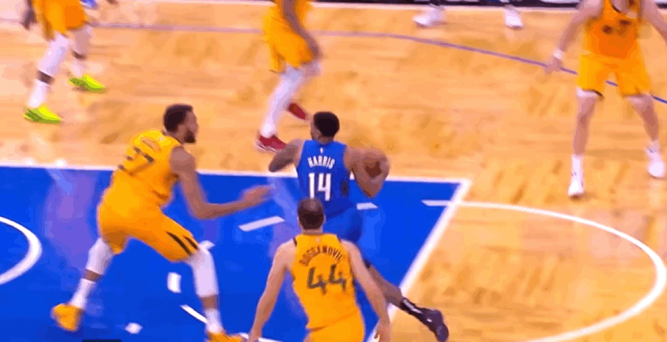 国王惨败魔术,遭遇两连败 国王惨败魔术,遭遇两连败