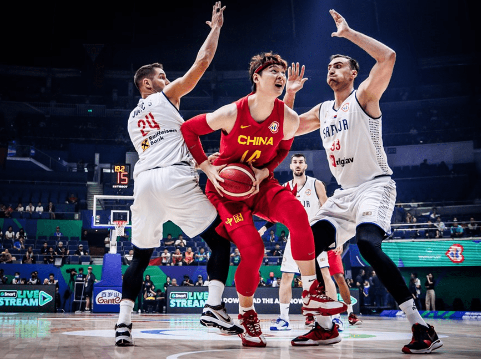 俄罗斯队逆转芬兰，主场连克对手