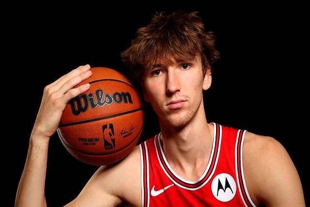 爱游戏官方登录入口-雷霆队球员集齐健身房打B胶的简单介绍