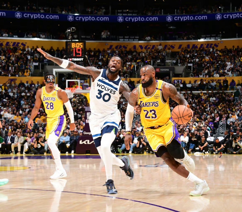 包含狼队主场占尽优势,轻松获胜的词条 包含狼队主场占尽优势,轻松获胜的词条