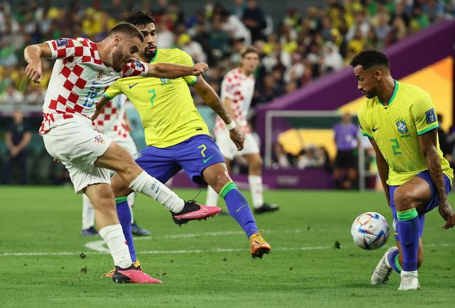 爱游戏官网-巴西队在足球比赛中展现统治力