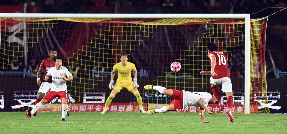 塞尔塔客场取胜,擒获对手瓦伦西亚 塞尔塔客场取胜,擒获对手瓦伦西亚